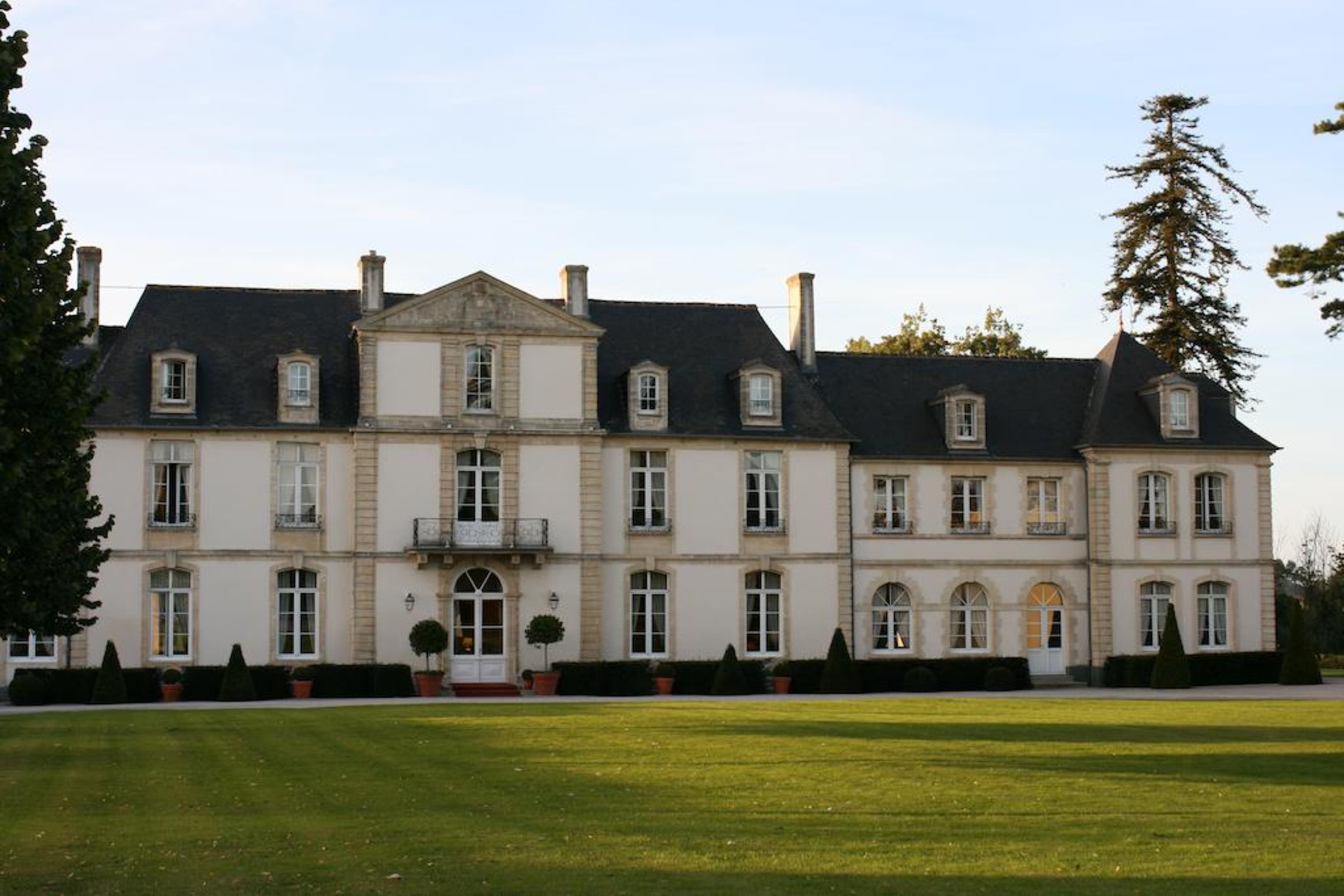 Grand Hotel "Chateau De Sully" - Piscine & Spa -Teritoria Sully  Exteriör bild