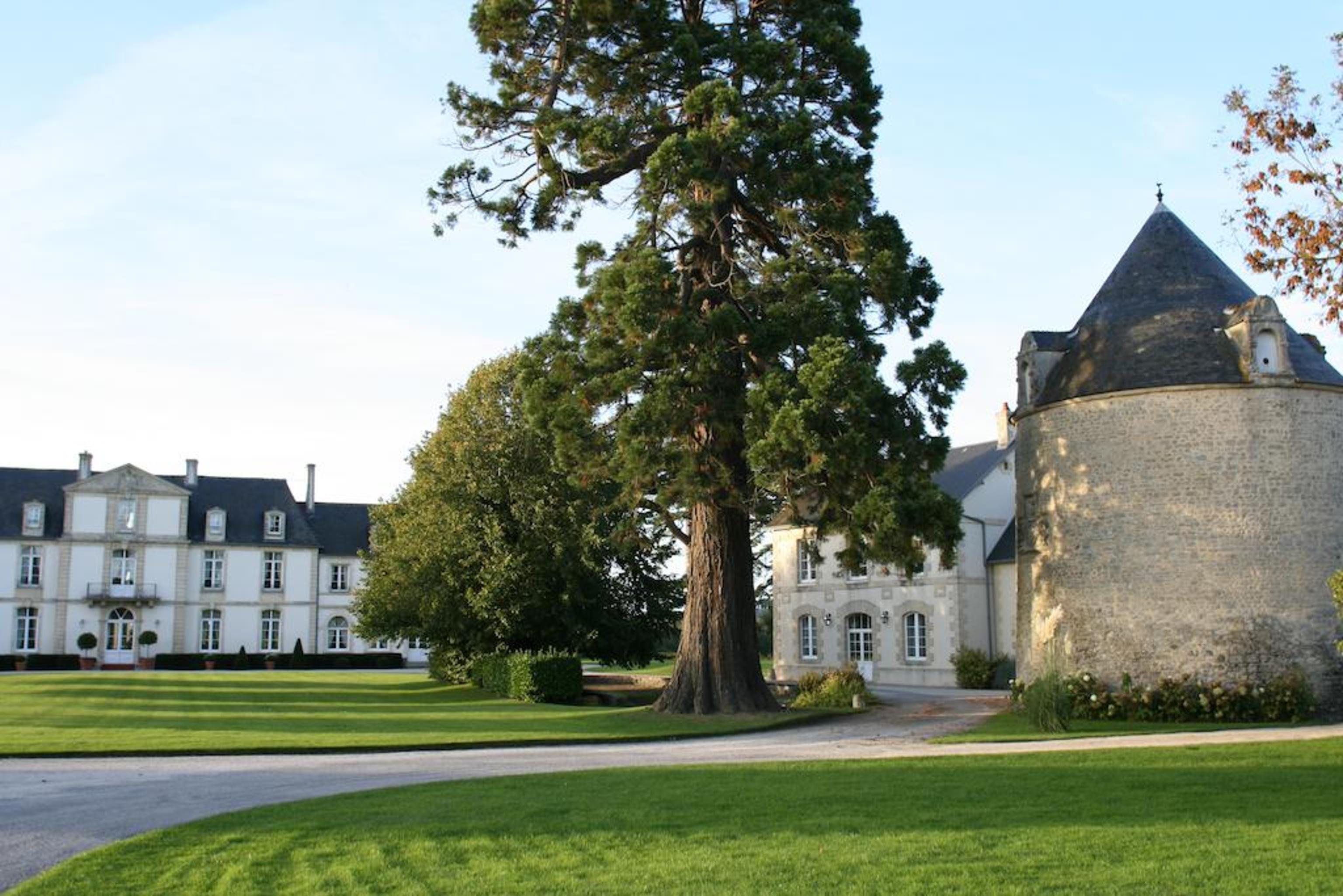 Grand Hotel "Chateau De Sully" - Piscine & Spa -Teritoria Sully  Exteriör bild