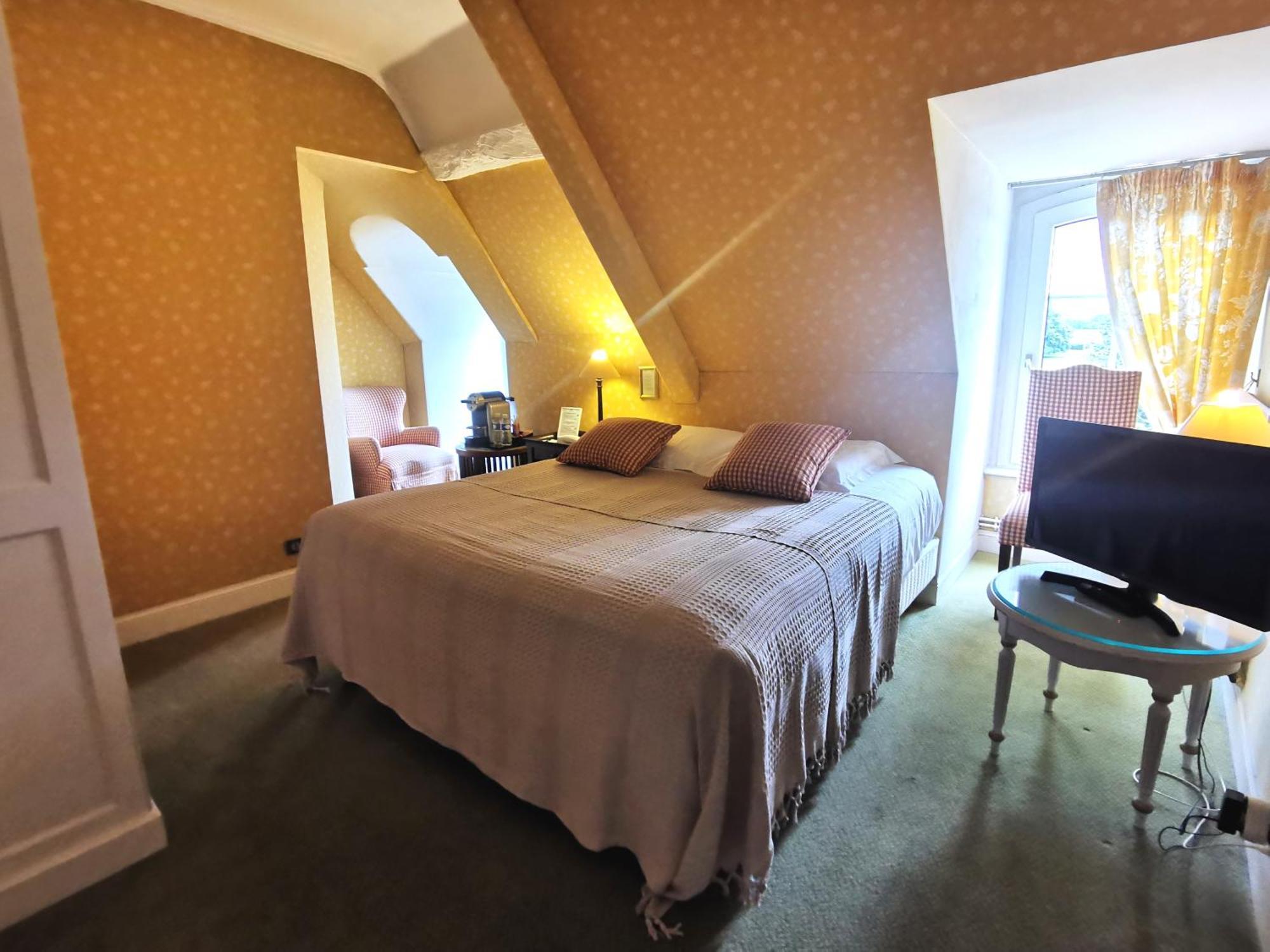 Grand Hotel "Chateau De Sully" - Piscine & Spa -Teritoria Sully  Exteriör bild