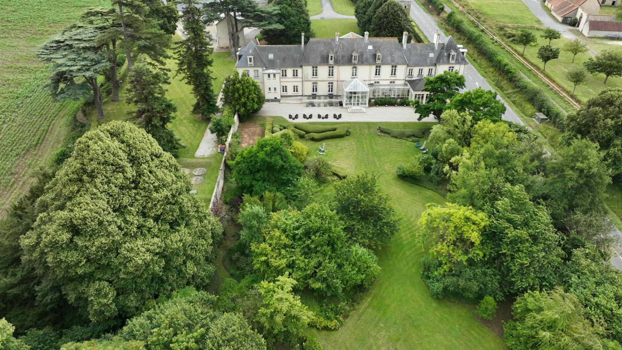 Grand Hotel "Chateau De Sully" - Piscine & Spa -Teritoria Sully  Exteriör bild