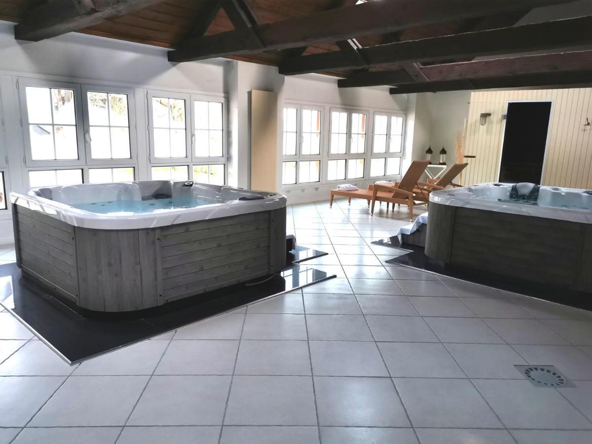 Grand Hotel "Chateau De Sully" - Piscine & Spa -Teritoria Sully  Exteriör bild